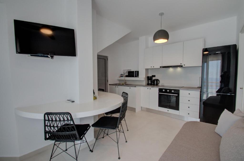 Pyrgos Exclusive room 3