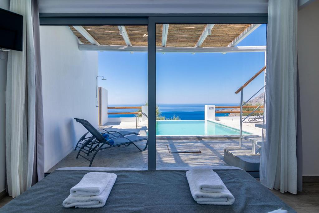 Pyrgos Exclusive room 5